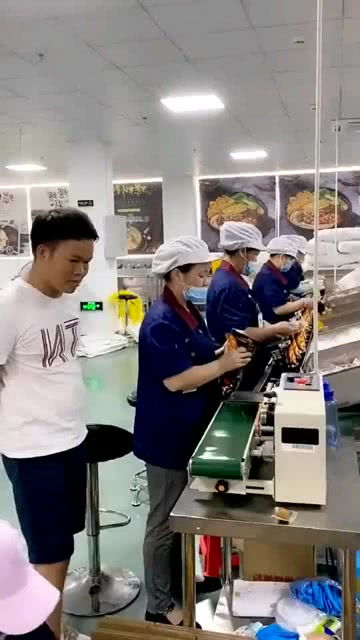 業務培訓首日記 新員工與封口機的“相愛相殺”